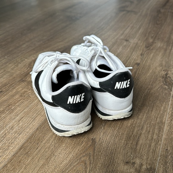 Nike running shoes sneakers - Picture 3 of 3